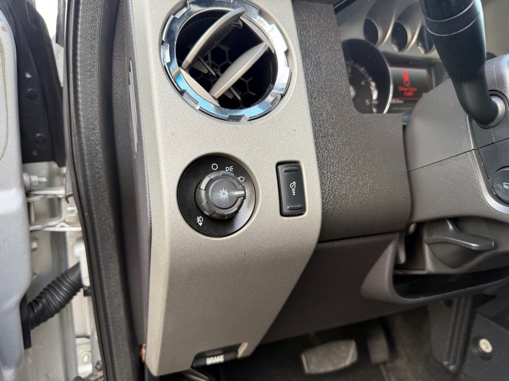 2016 Ford F-350 Image 24