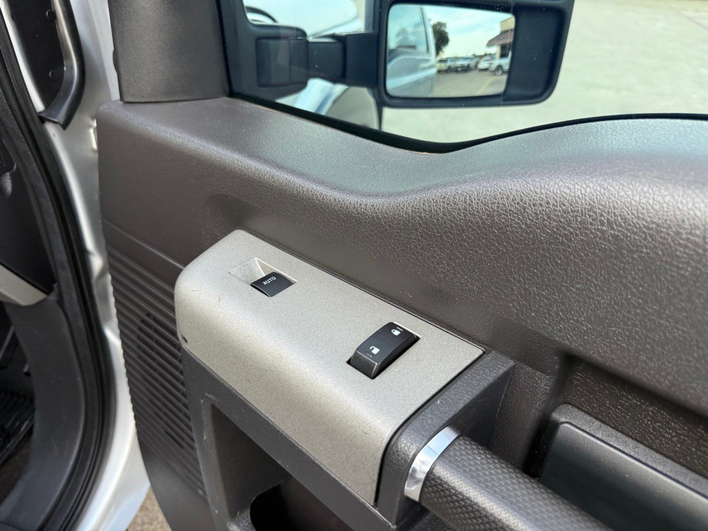 2016 Ford F-350 Image 30