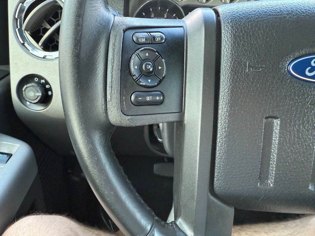 2016 Ford F-350 Image 32