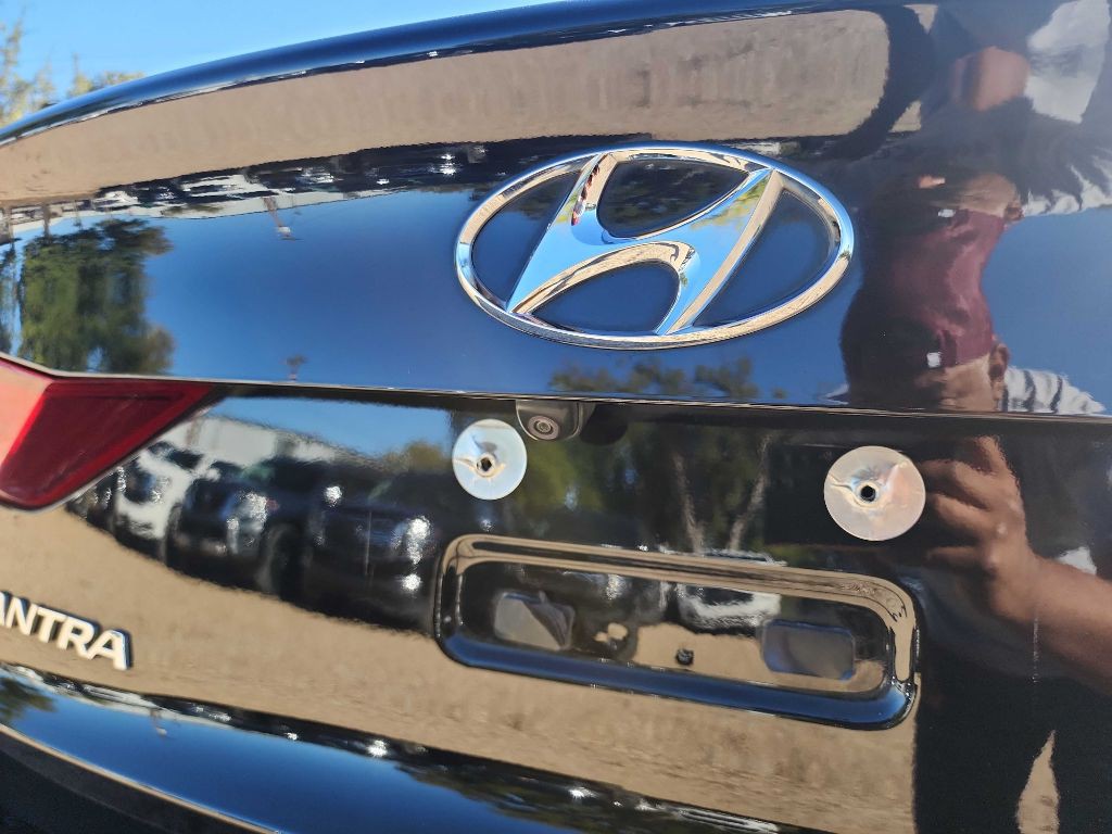 2018 Hyundai Elantra Image 7