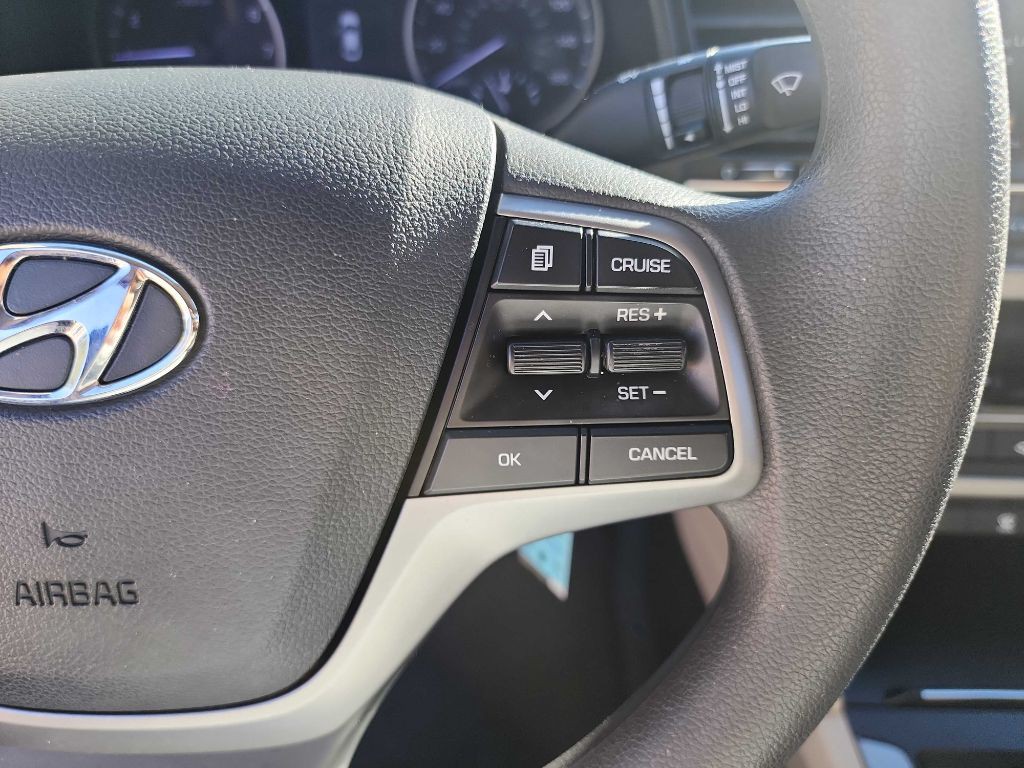 2018 Hyundai Elantra Image 17