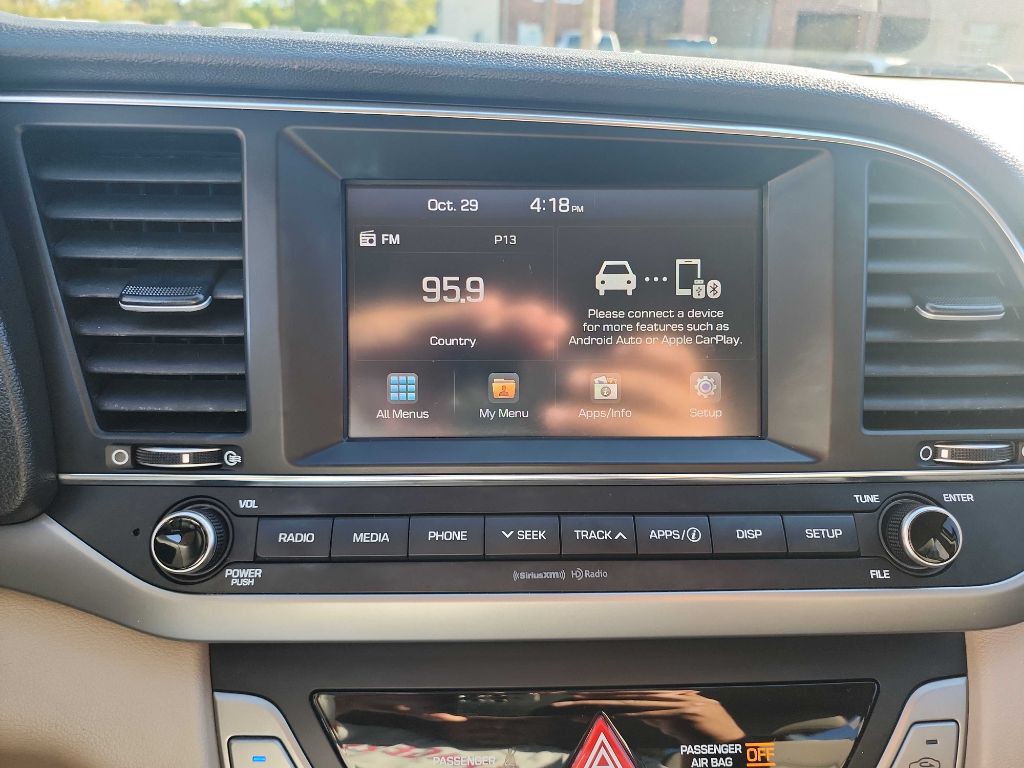 2018 Hyundai Elantra Image 20