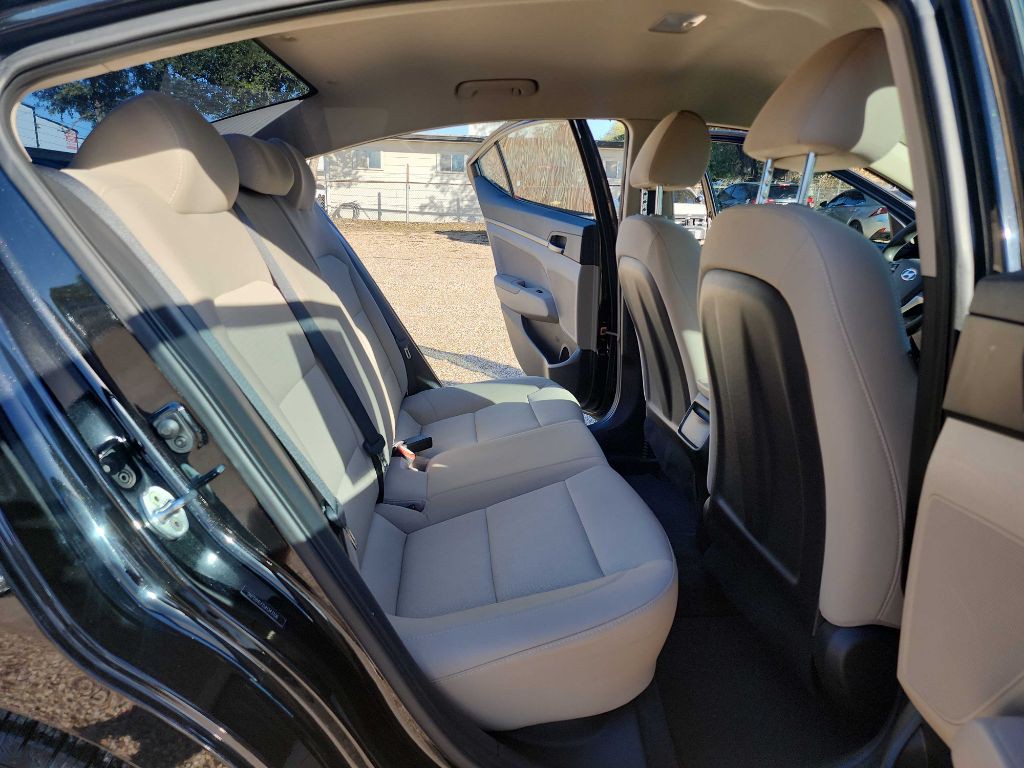 2018 Hyundai Elantra Image 27