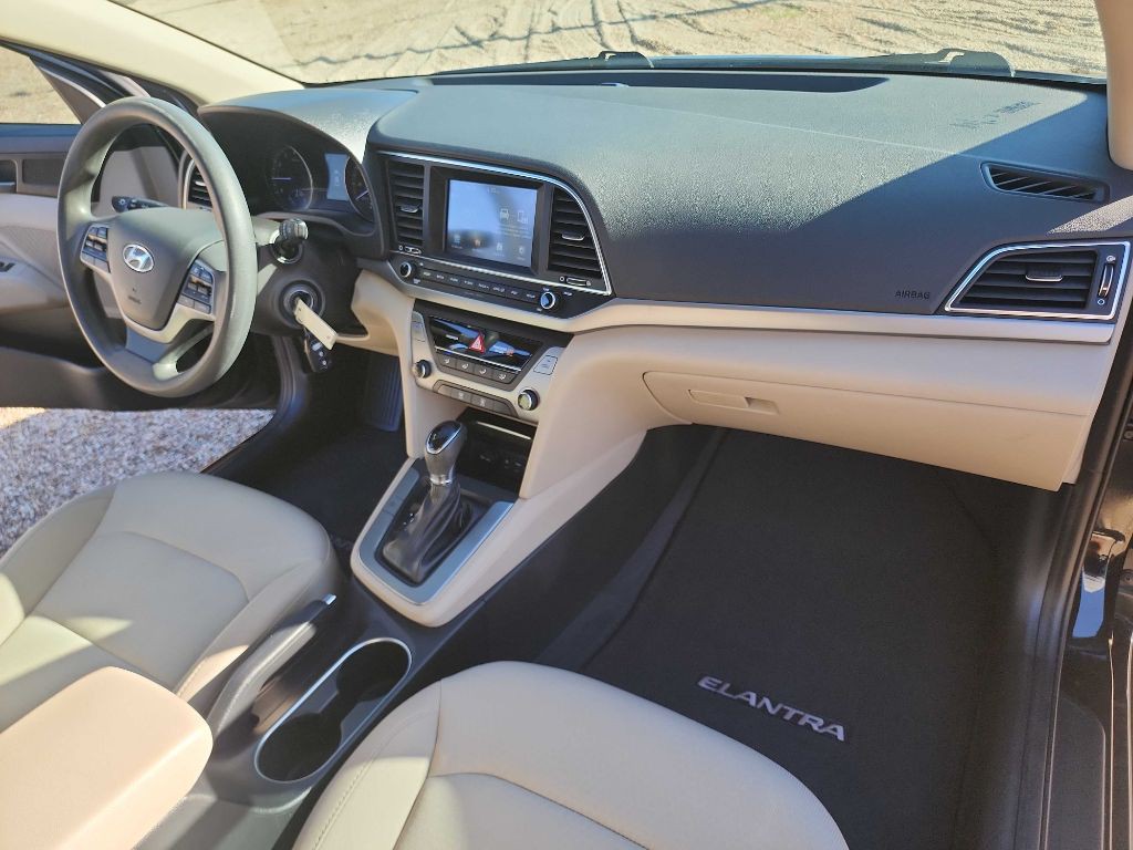 2018 Hyundai Elantra Image 33