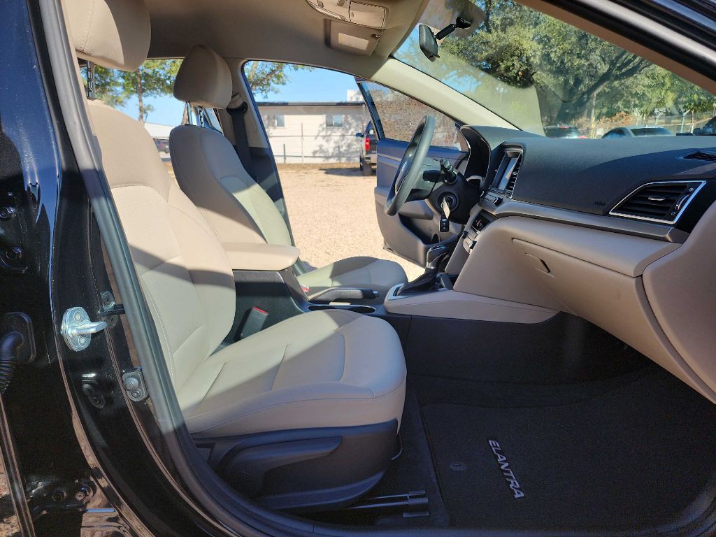 2018 Hyundai Elantra Image 35
