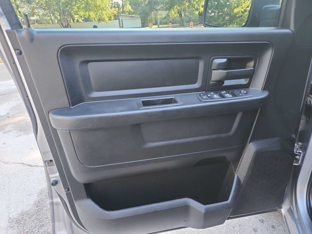 2021 RAM 1500 Image 17