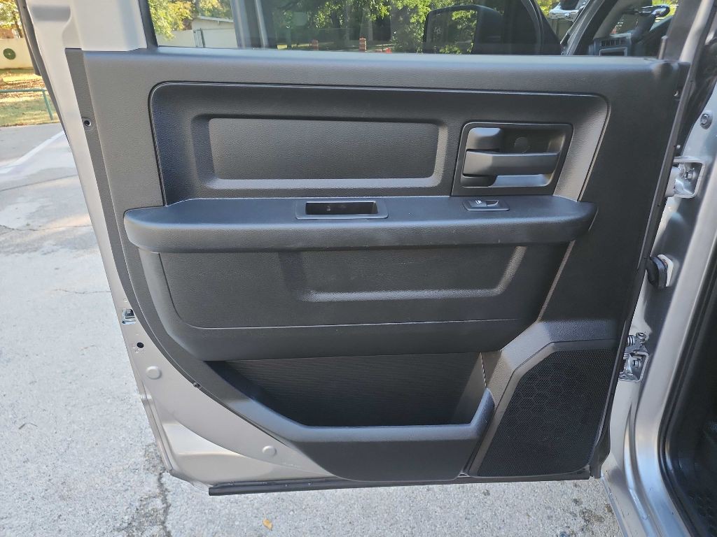 2021 RAM 1500 Image 30