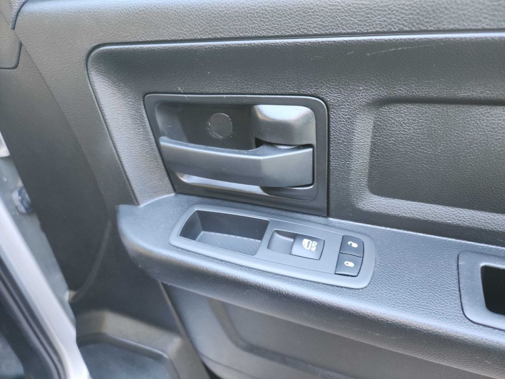 2021 RAM 1500 Image 34