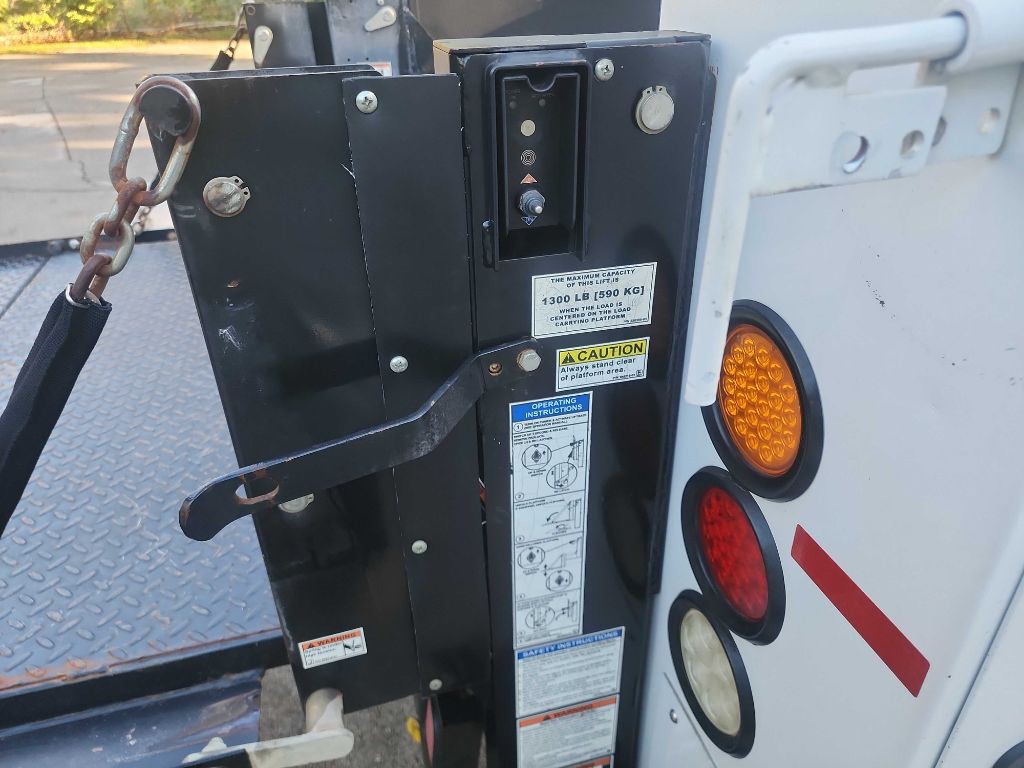 2017 Ford F-350 Image 8