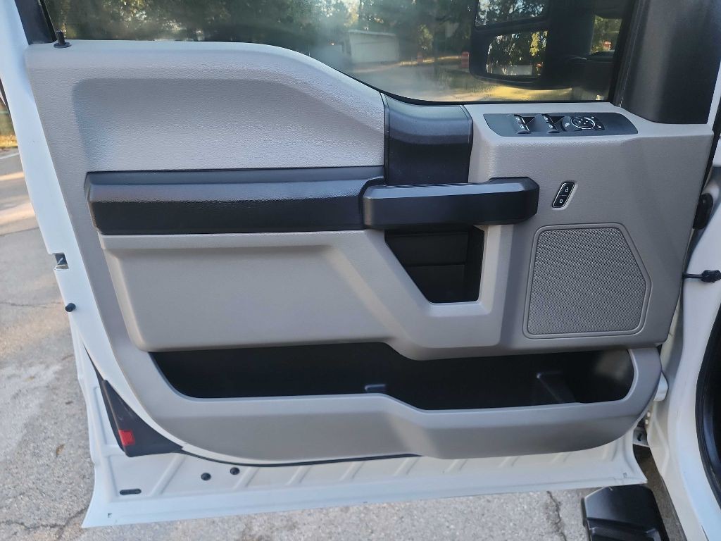 2017 Ford F-350 Image 17