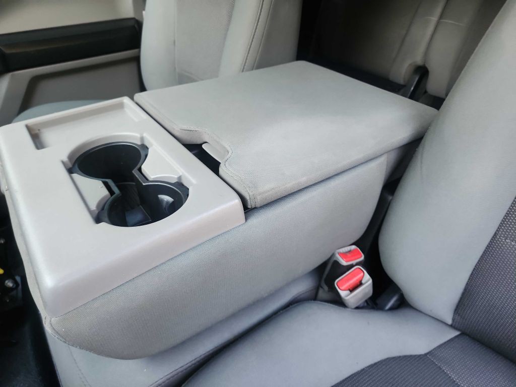 2017 Ford F-350 Image 31