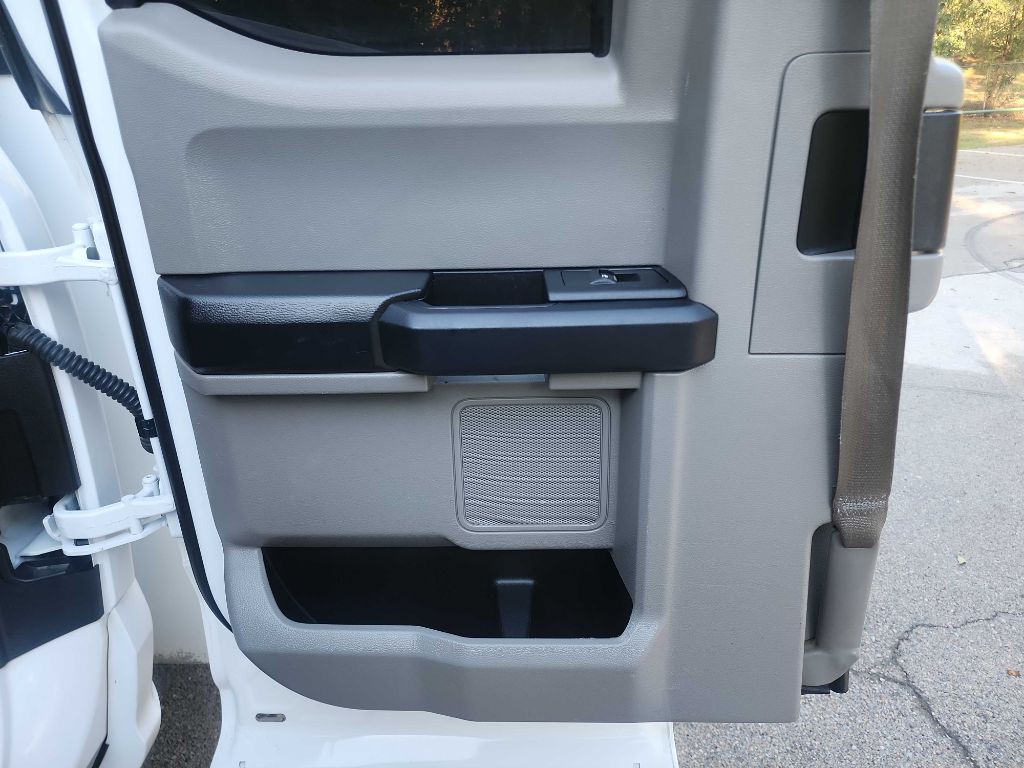 2017 Ford F-350 Image 33