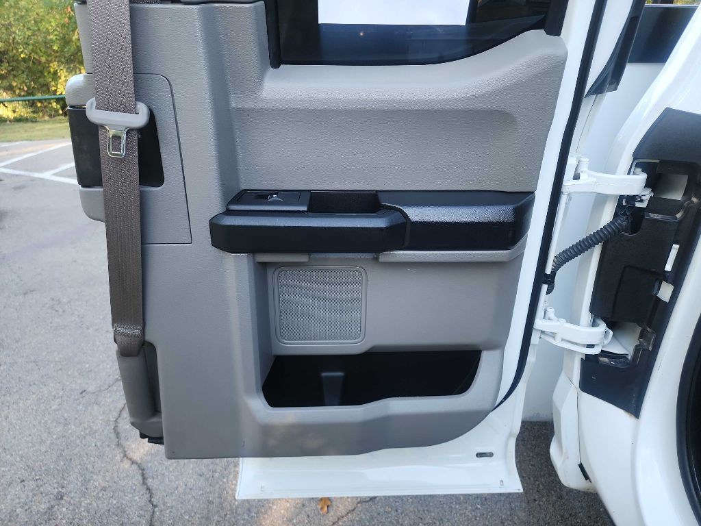 2017 Ford F-350 Image 36