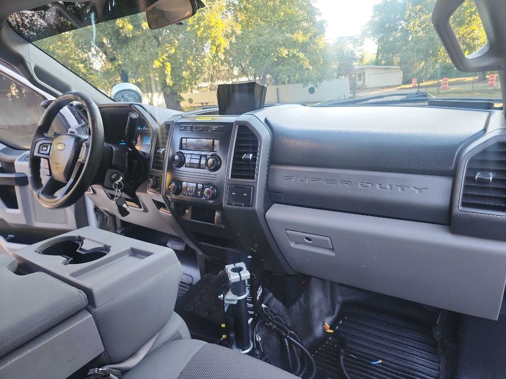 2017 Ford F-350 Image 40