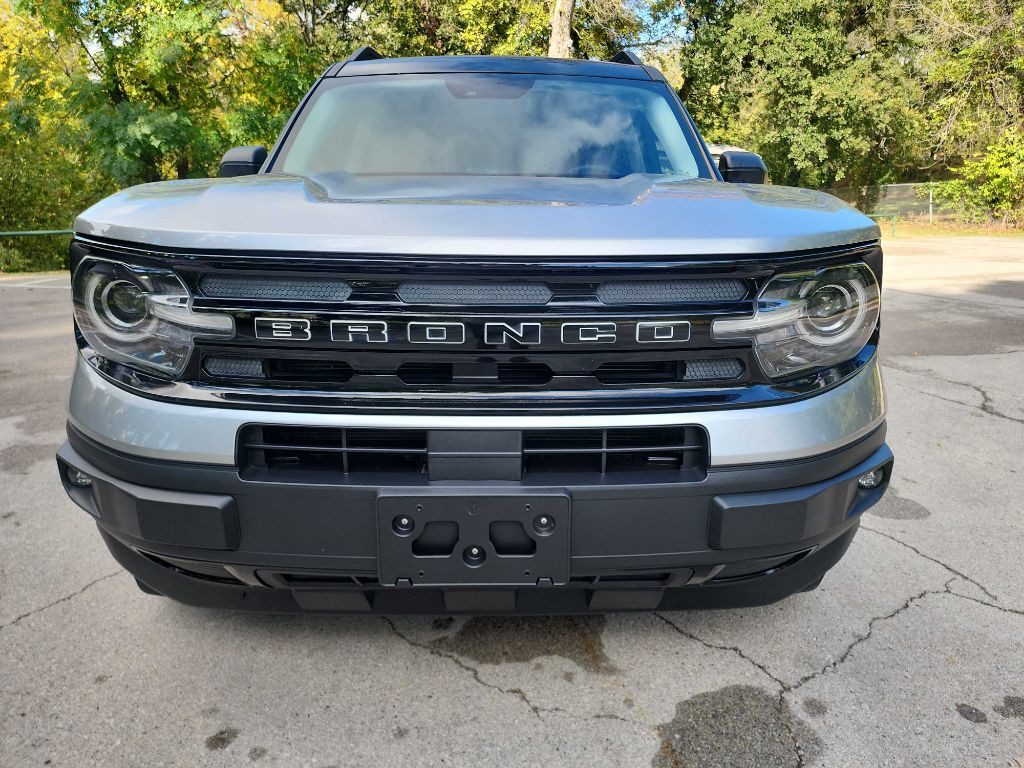 2021 Ford Bronco Image 2