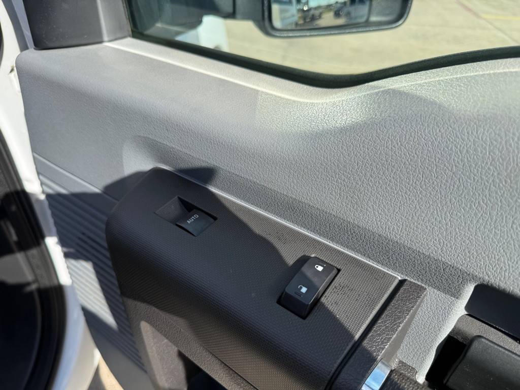 2016 Ford F-350 Image 23