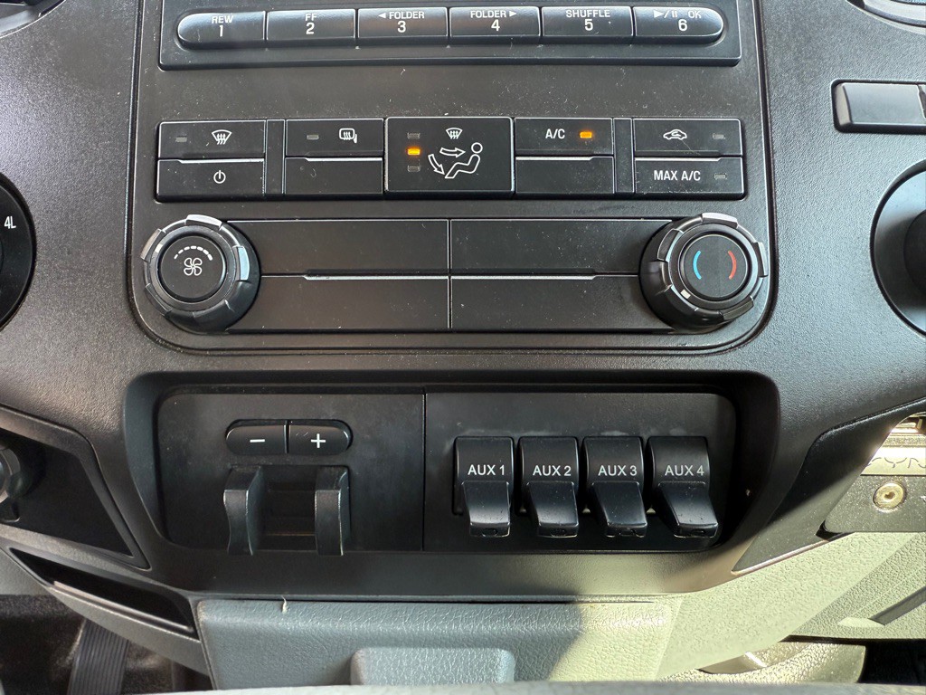 2016 Ford F-350 Image 29