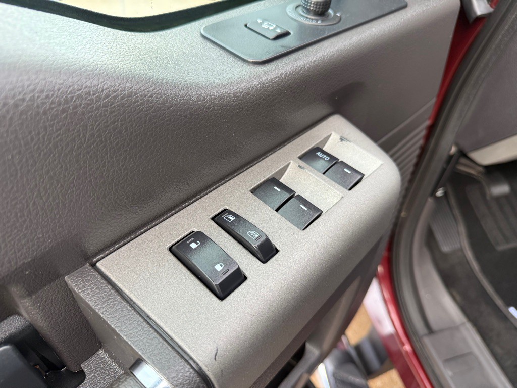 2012 Ford F-350 Image 23