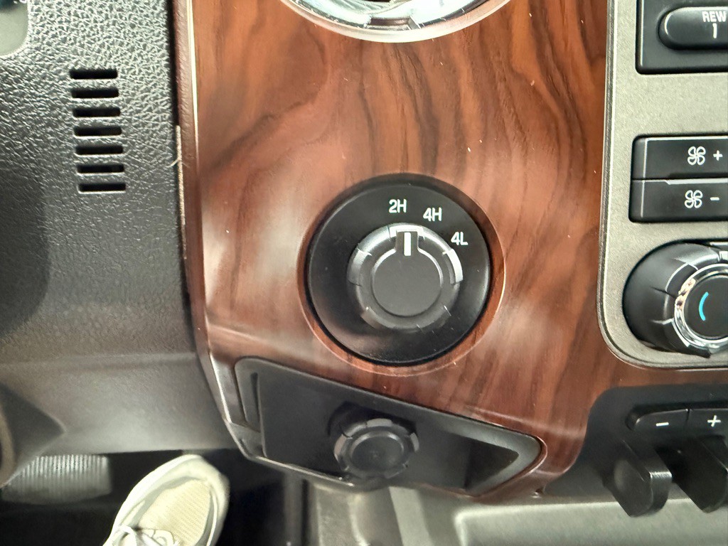 2012 Ford F-350 Image 33