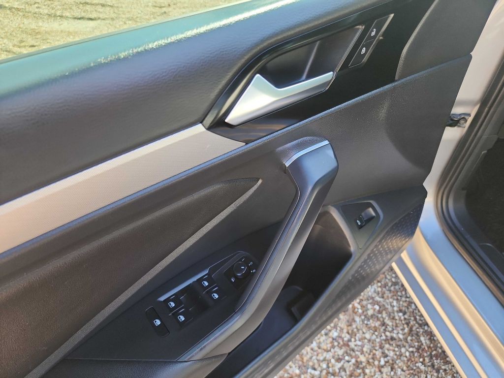 2019 Volkswagen Jetta Image 14