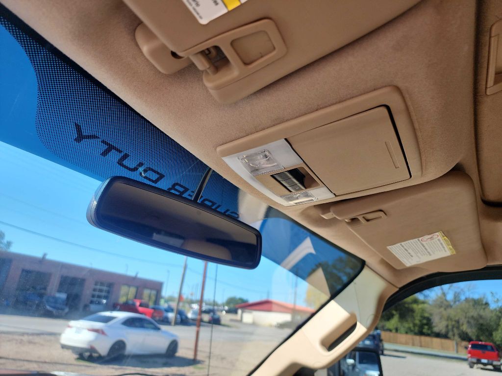 2011 Ford F-250 Image 24