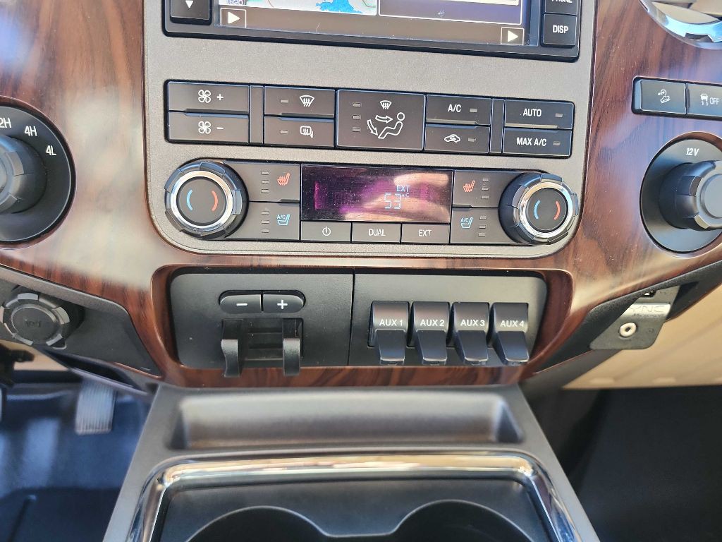 2011 Ford F-250 Image 28