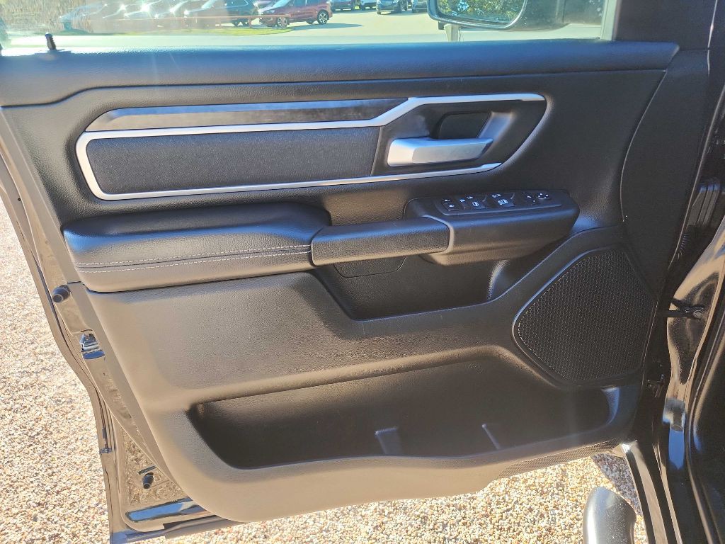 2022 RAM 1500 Image 17