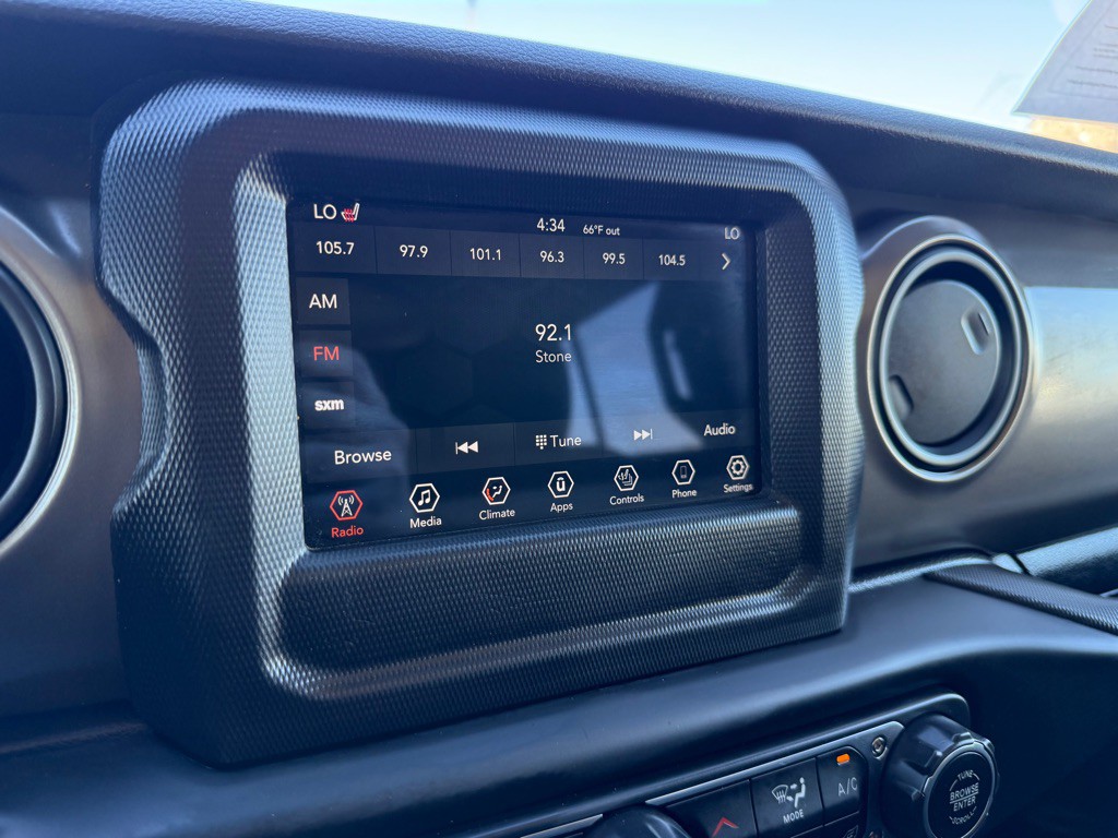 2018 Jeep Wrangler Unlimited Image 33