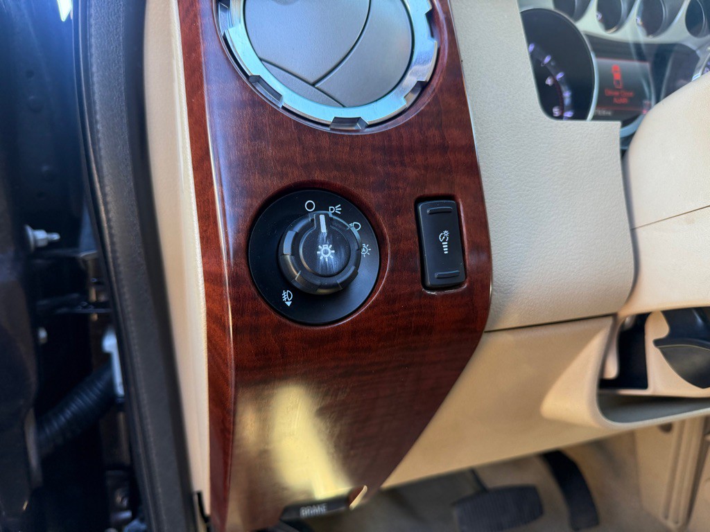 2014 Ford F-250 Image 21