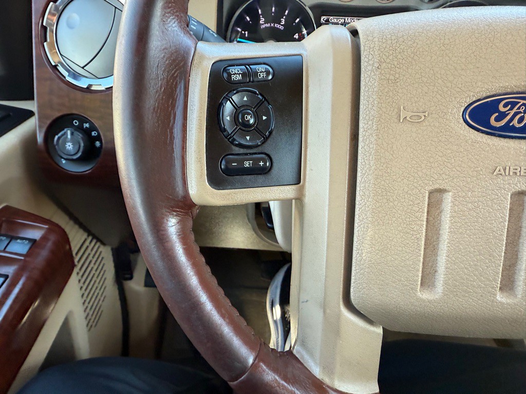 2014 Ford F-250 Image 32