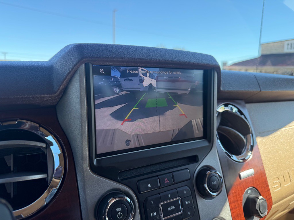 2014 Ford F-250 Image 38