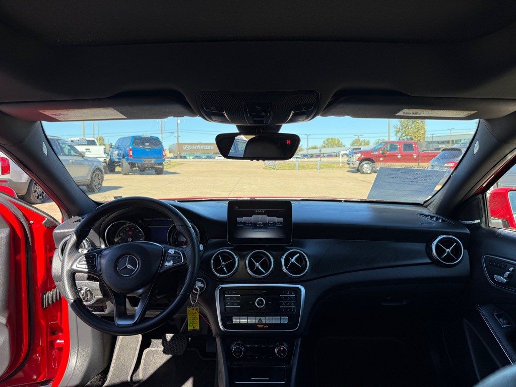 2020 Mercedes-Benz GLA-Class Image 21