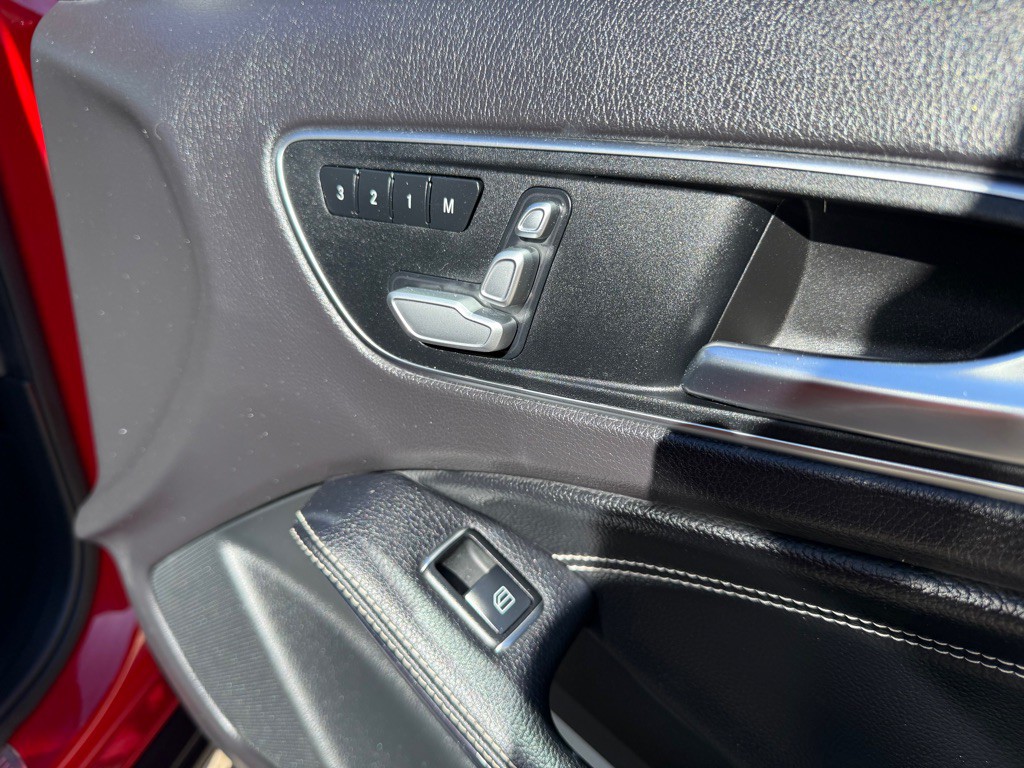 2020 Mercedes-Benz GLA-Class Image 26