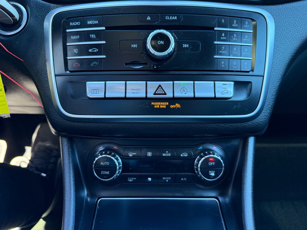 2020 Mercedes-Benz GLA-Class Image 28