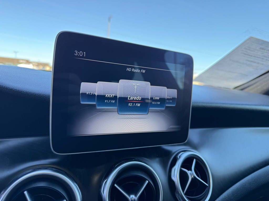 2020 Mercedes-Benz GLA-Class Image 29