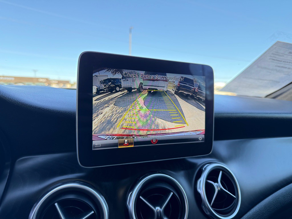 2020 Mercedes-Benz GLA-Class Image 30