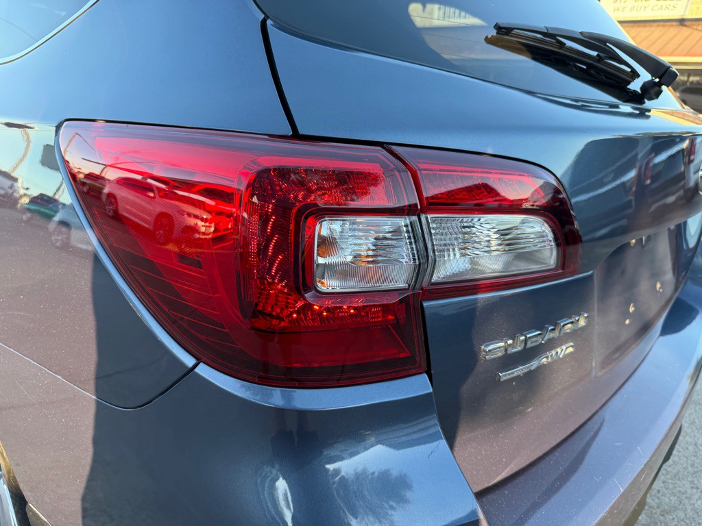 2017 Subaru Outback Image 11