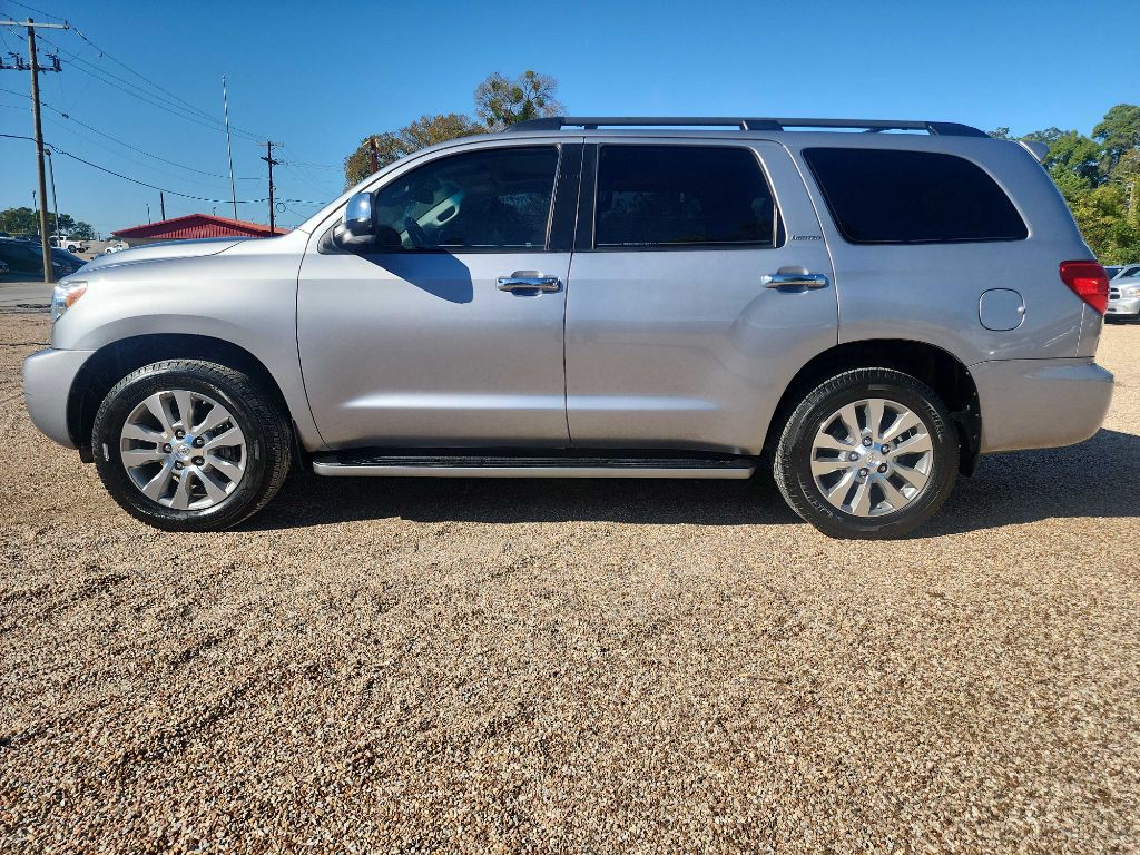 2010 Toyota Sequoia Image 4