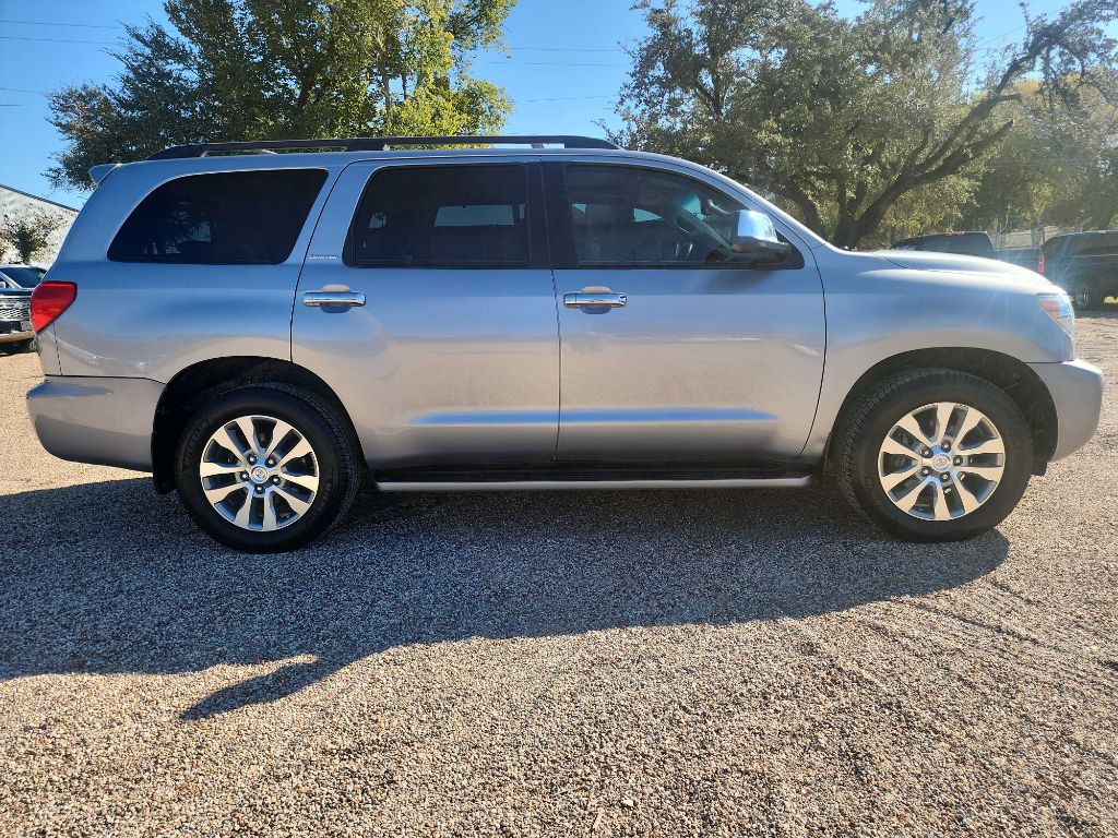 2010 Toyota Sequoia Image 11