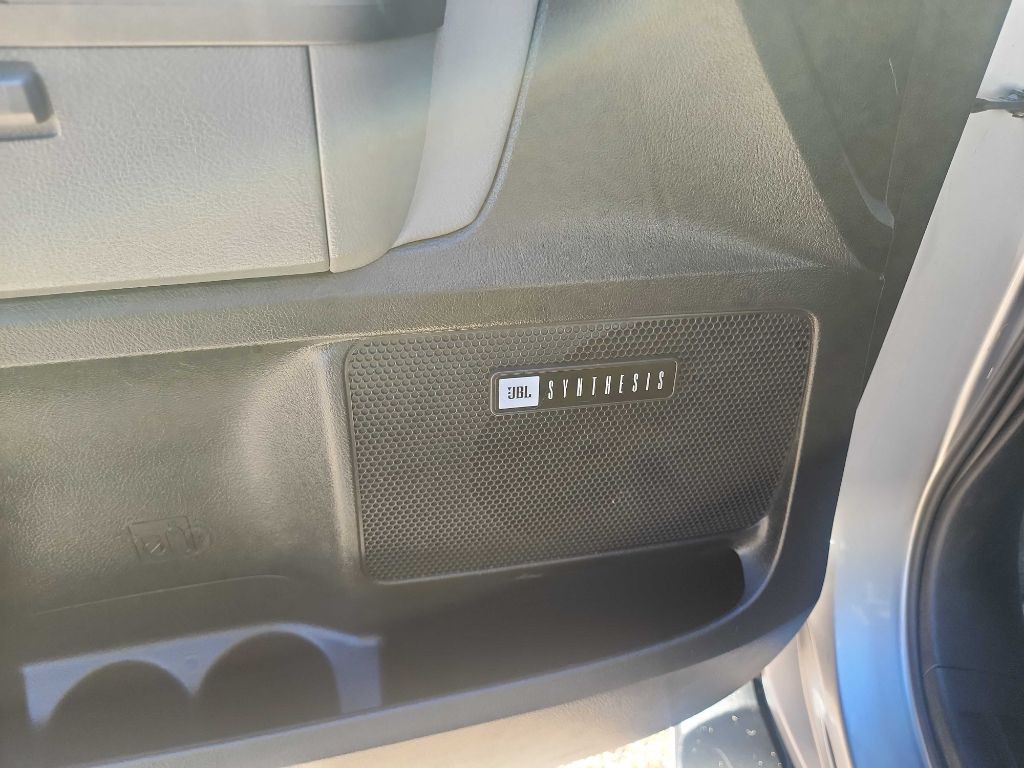 2010 Toyota Sequoia Image 16