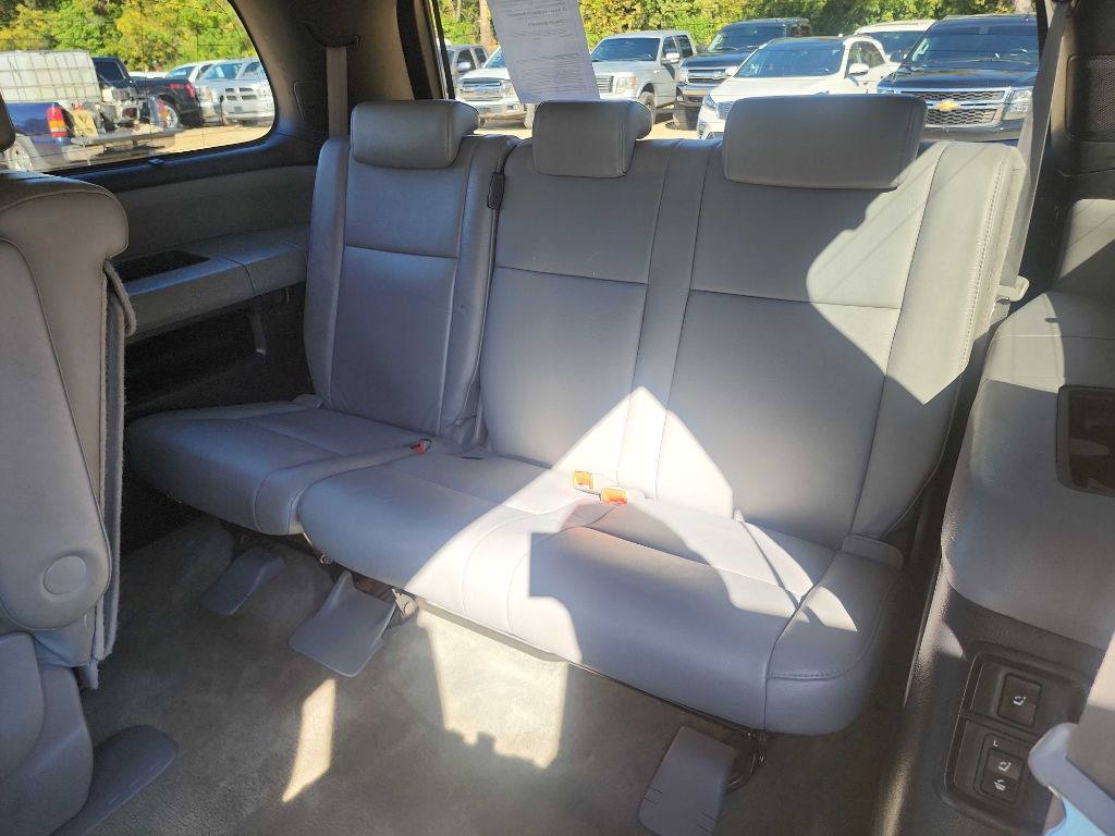 2010 Toyota Sequoia Image 34
