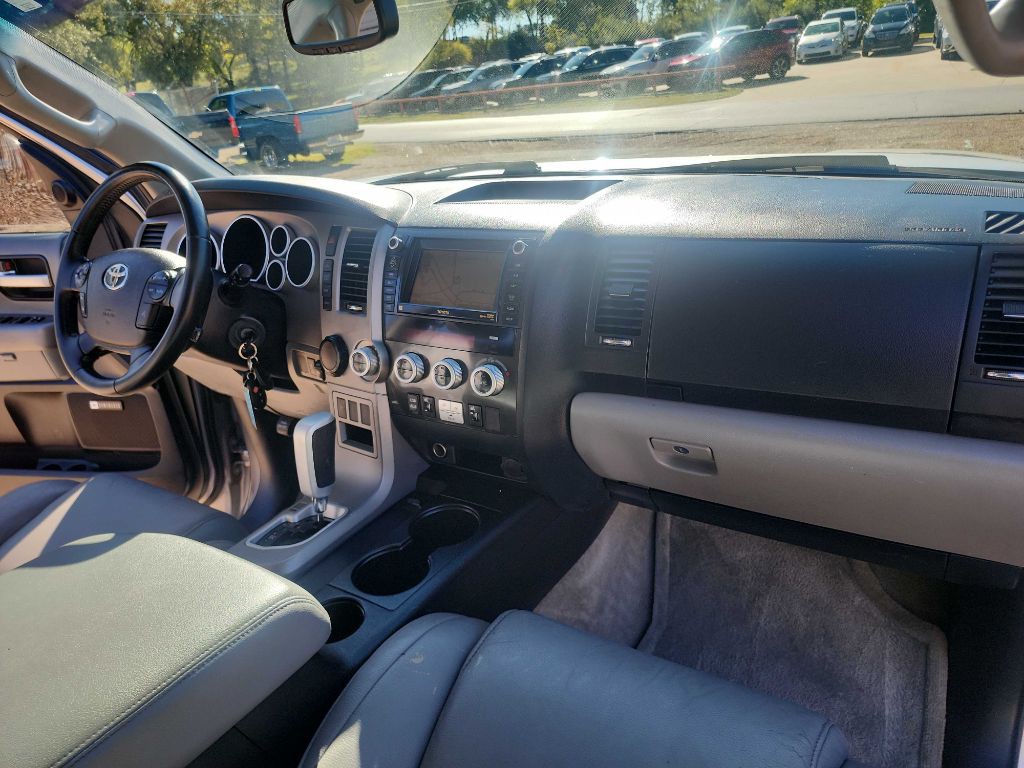 2010 Toyota Sequoia Image 43