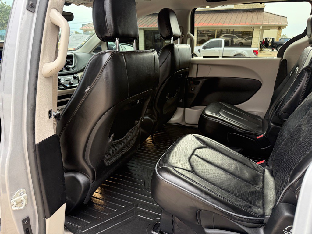 2018 Chrysler Pacifica Image 13