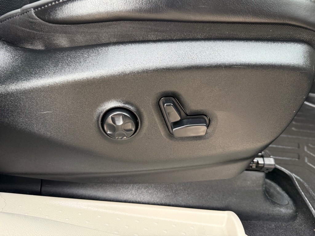 2018 Chrysler Pacifica Image 28