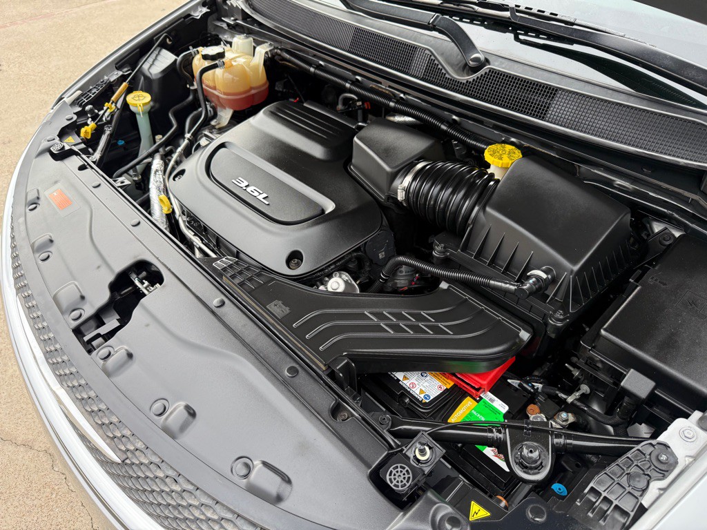 2018 Chrysler Pacifica Image 44