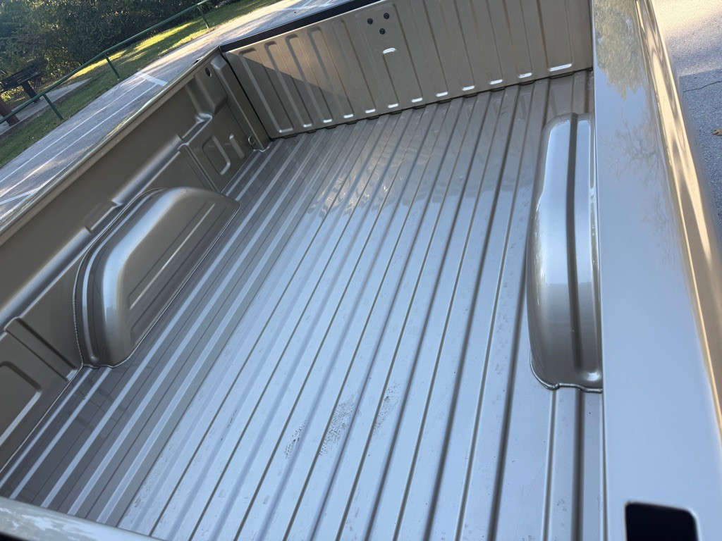 2004 GMC Sierra Image 11