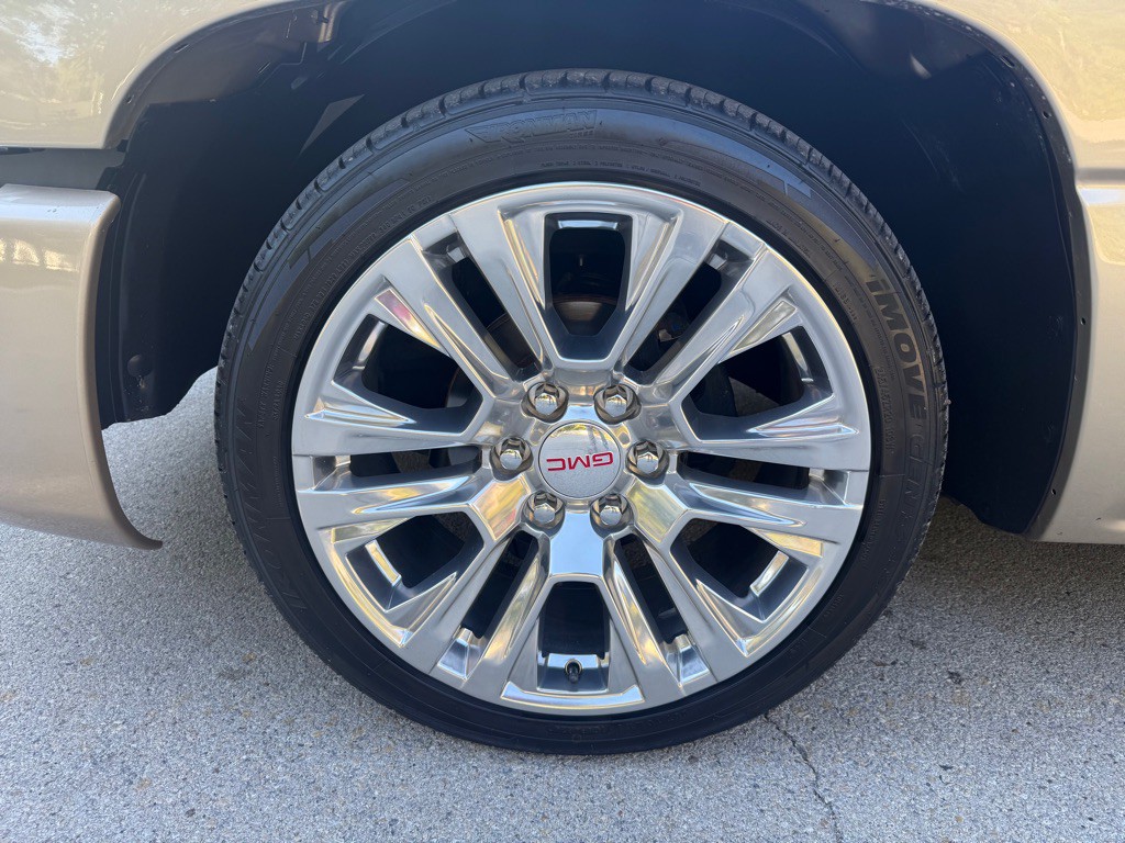 2004 GMC Sierra Image 21