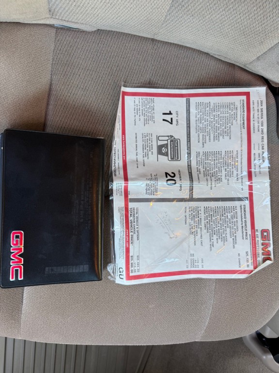 2004 GMC Sierra Image 40