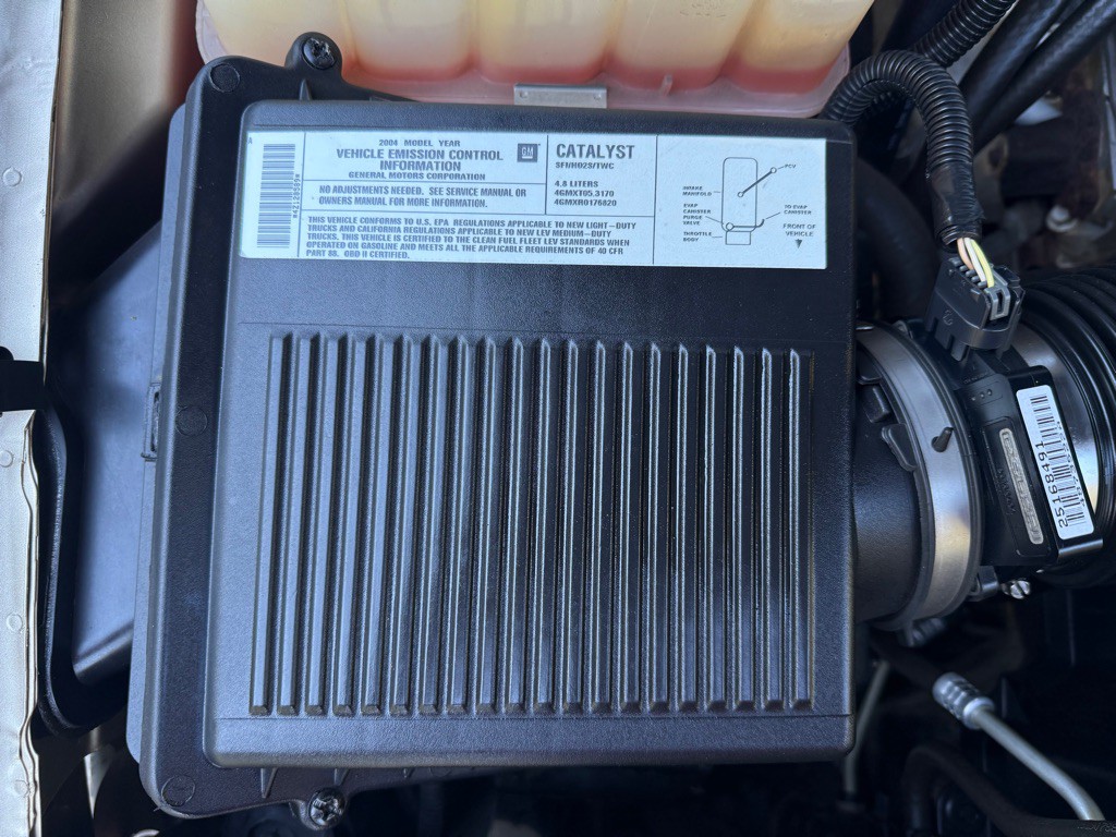 2004 GMC Sierra Image 46