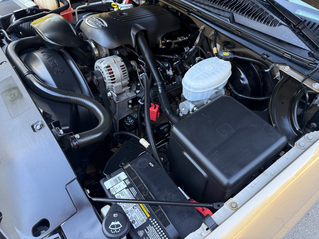 2004 GMC Sierra Image 48